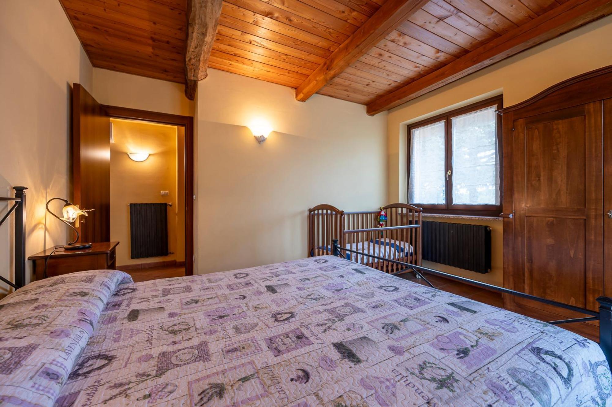 Agriturismo Cantine Bevione - Family Apartments Farigliano Exterior photo